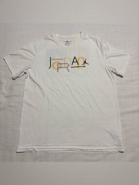 Men’s Nike Air Jordan Two3 Graphic T-Shirt | White | Size Large | Standard Fit